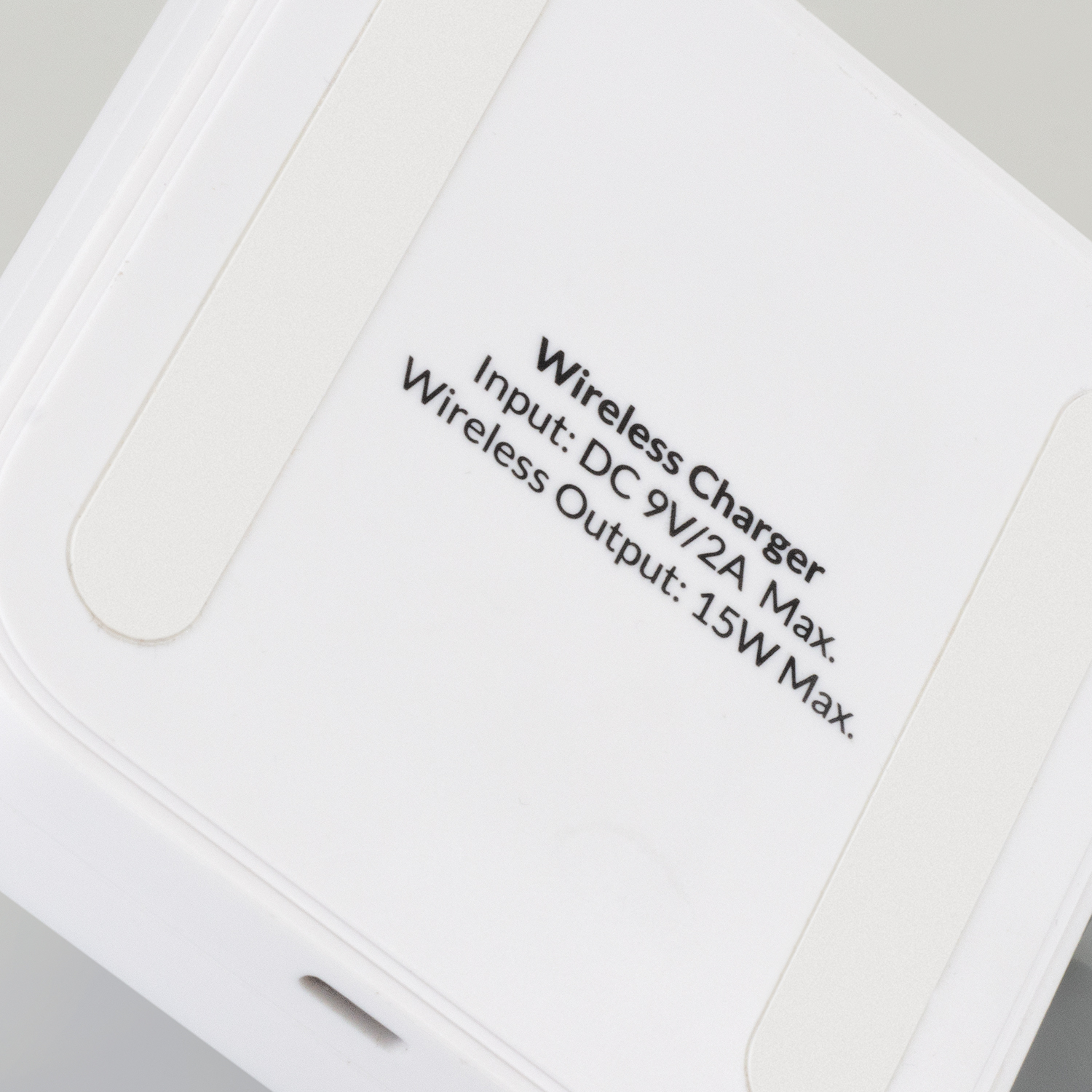 Flex Wireless Fast Charging Stand