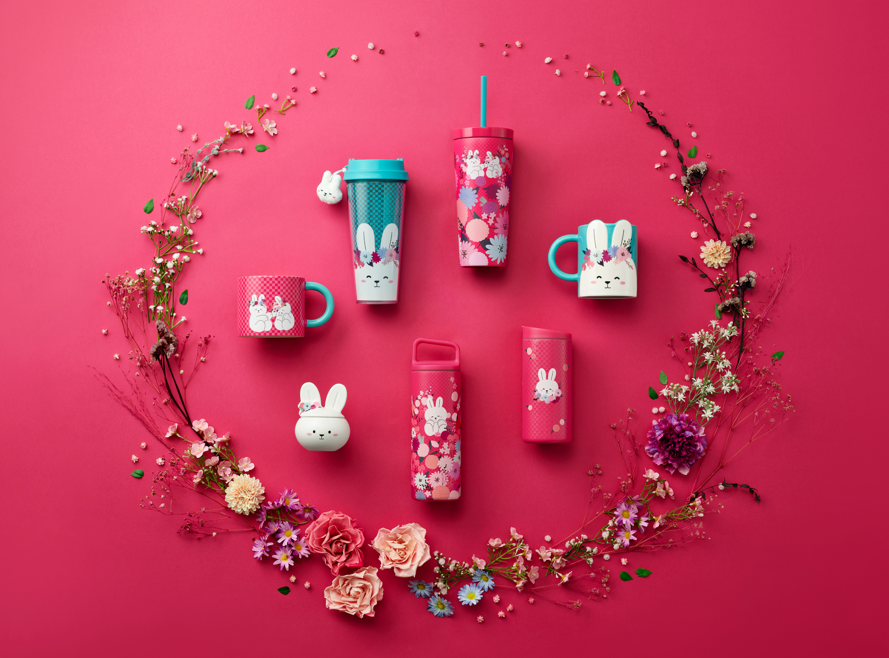 Starbucks-Lunar-New-Year_Rabbit-2023-merch